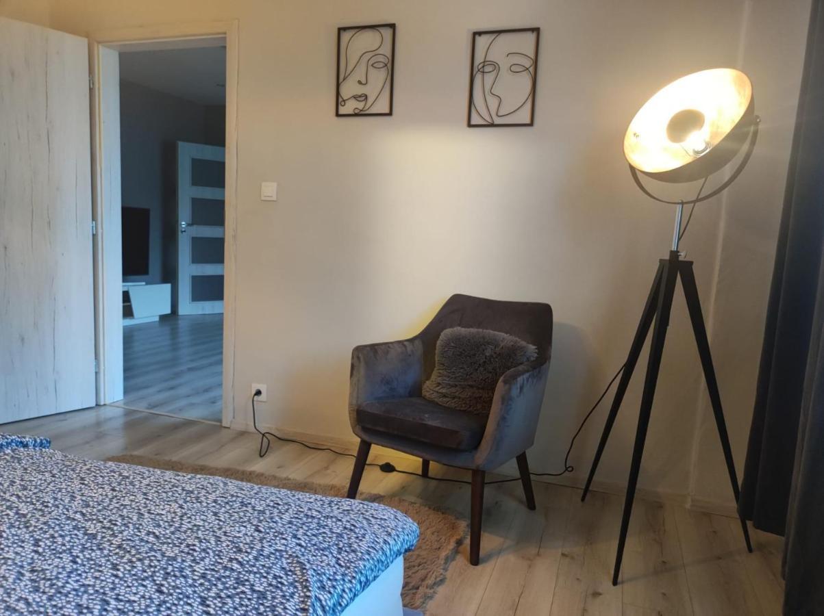 Senza Apartman Bratislava Buitenkant foto